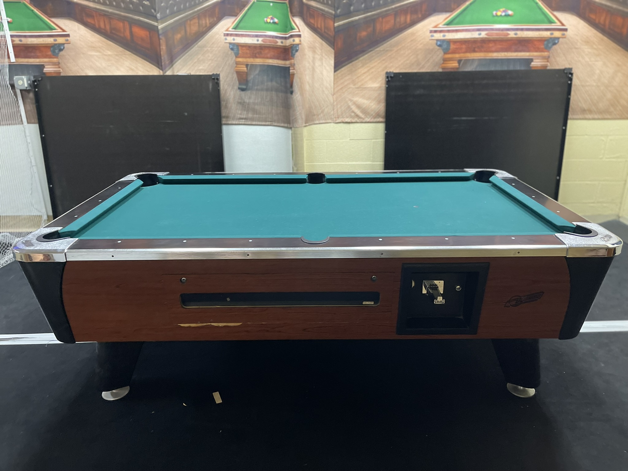 TCB-PO-H — Dynamo Coin-Op Bar Table — additional view