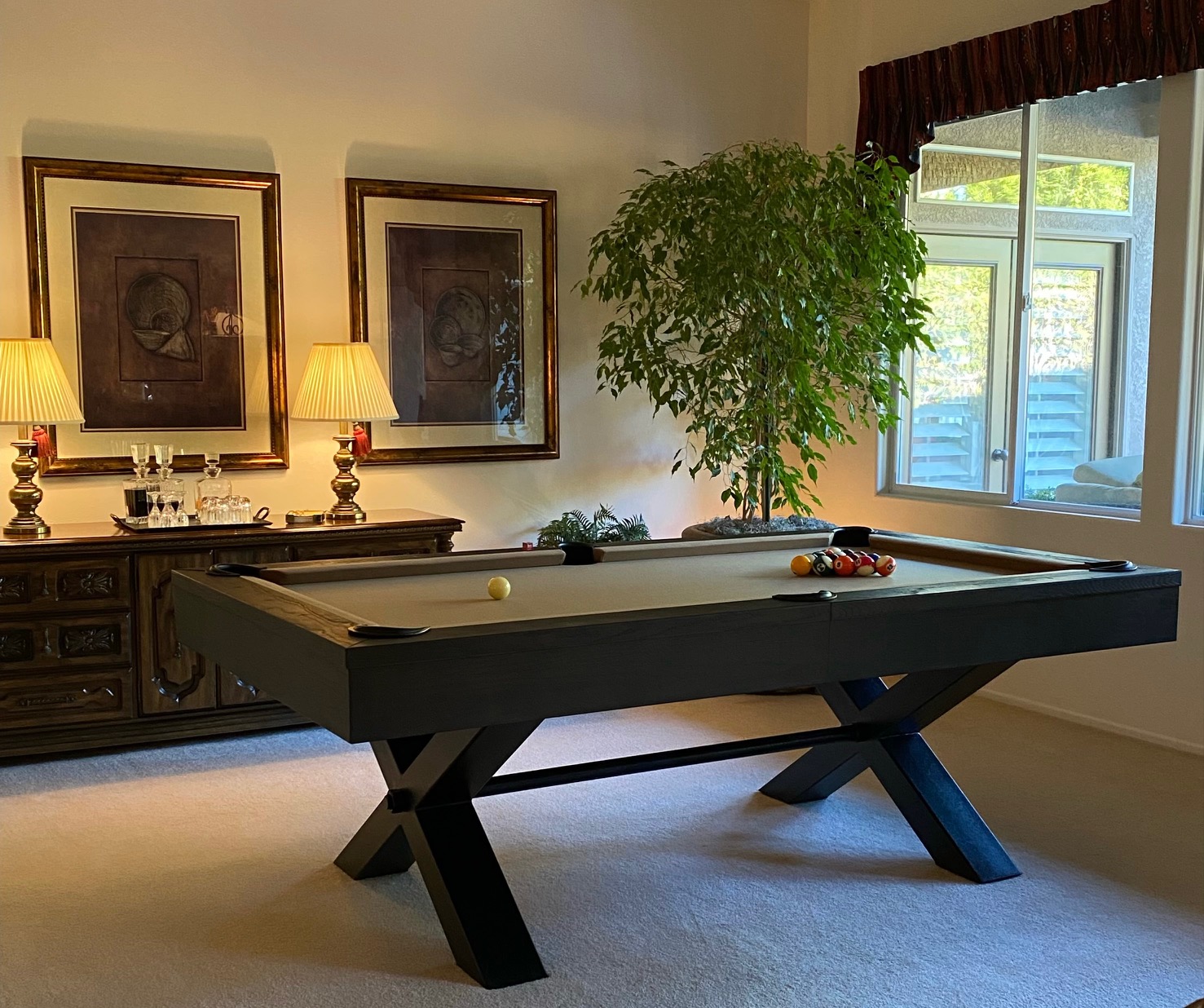 Belvedere pool table, Black finish